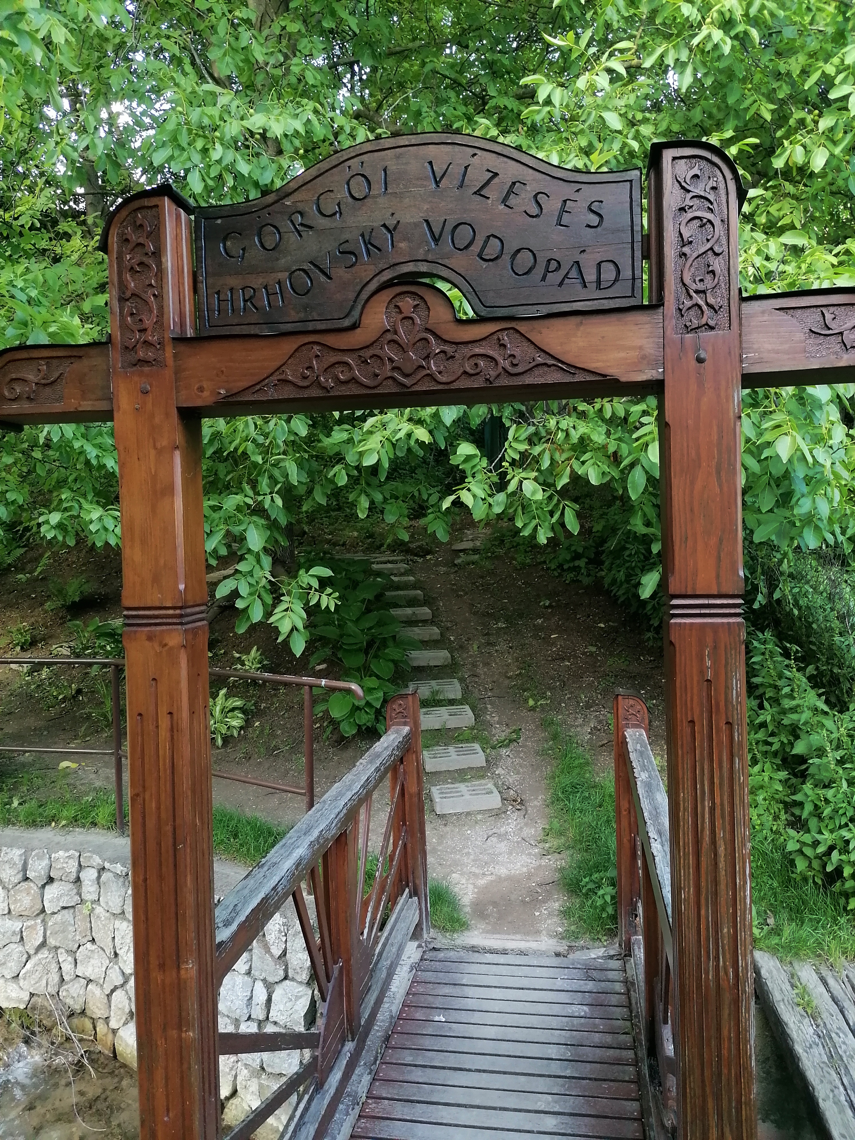 Gömör-vízesés a Szlovák-karsztban Gömör-vízesés a Szlovák-karsztban