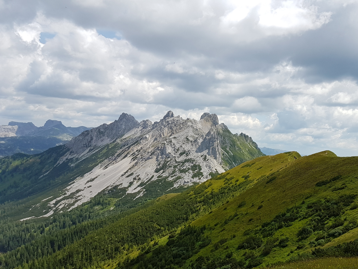 Az osztrák Hochtor-csúcs (2369 m) meghódítás