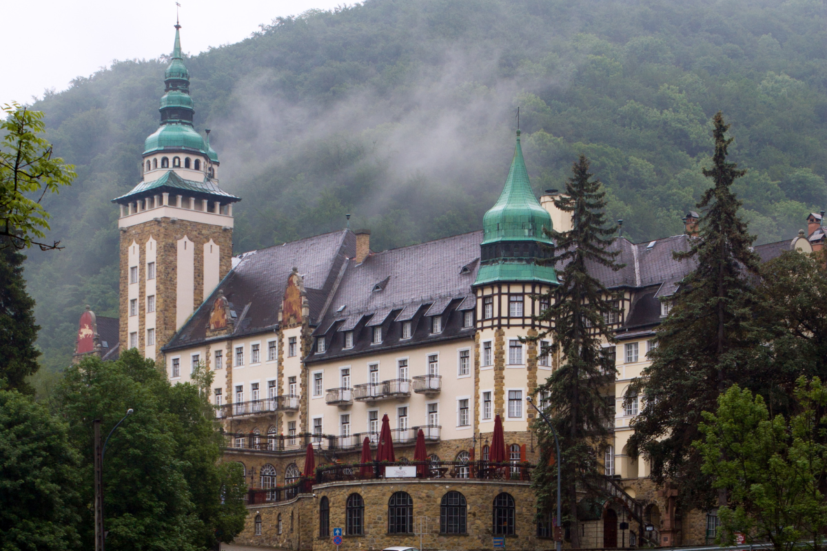 Mecseki túra a vízesések birodalmában