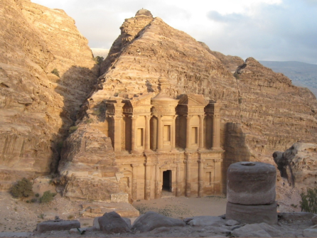 Jordánia: A legsósabb tengertől, kanyonokon át a sivatagig Jordánia: A legsósabb tengertől, kanyonokon át a sivatagig