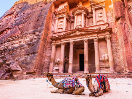 Jordánia: A legsósabb tengertől, kanyonokon át a sivatagig Jordánia: A legsósabb tengertől, kanyonokon át a sivatagig